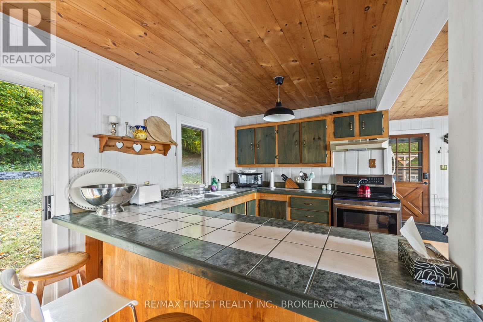 1018 Leadbeater Lane, Frontenac, Ontario  K0H 2L0 - Photo 10 - X12429528