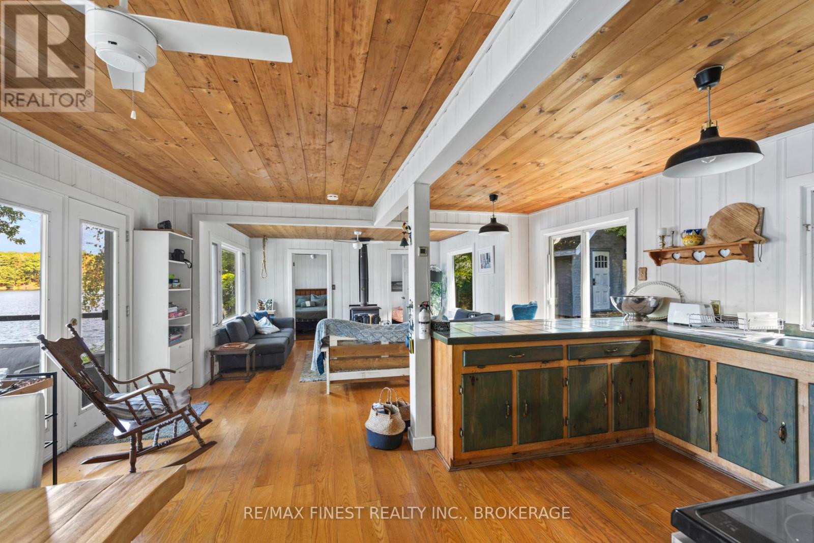 1018 Leadbeater Lane, Frontenac, Ontario  K0H 2L0 - Photo 8 - X12429528