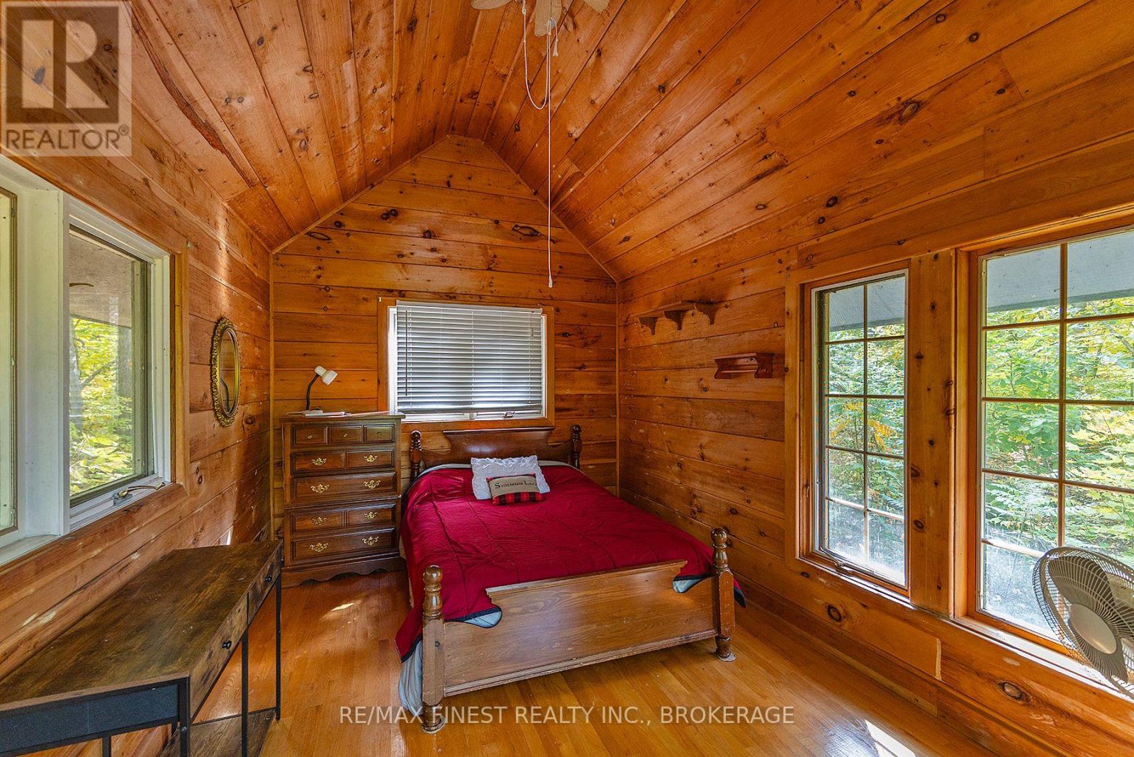 1018 Leadbeater Lane, Frontenac, Ontario  K0H 2L0 - Photo 34 - X12429528