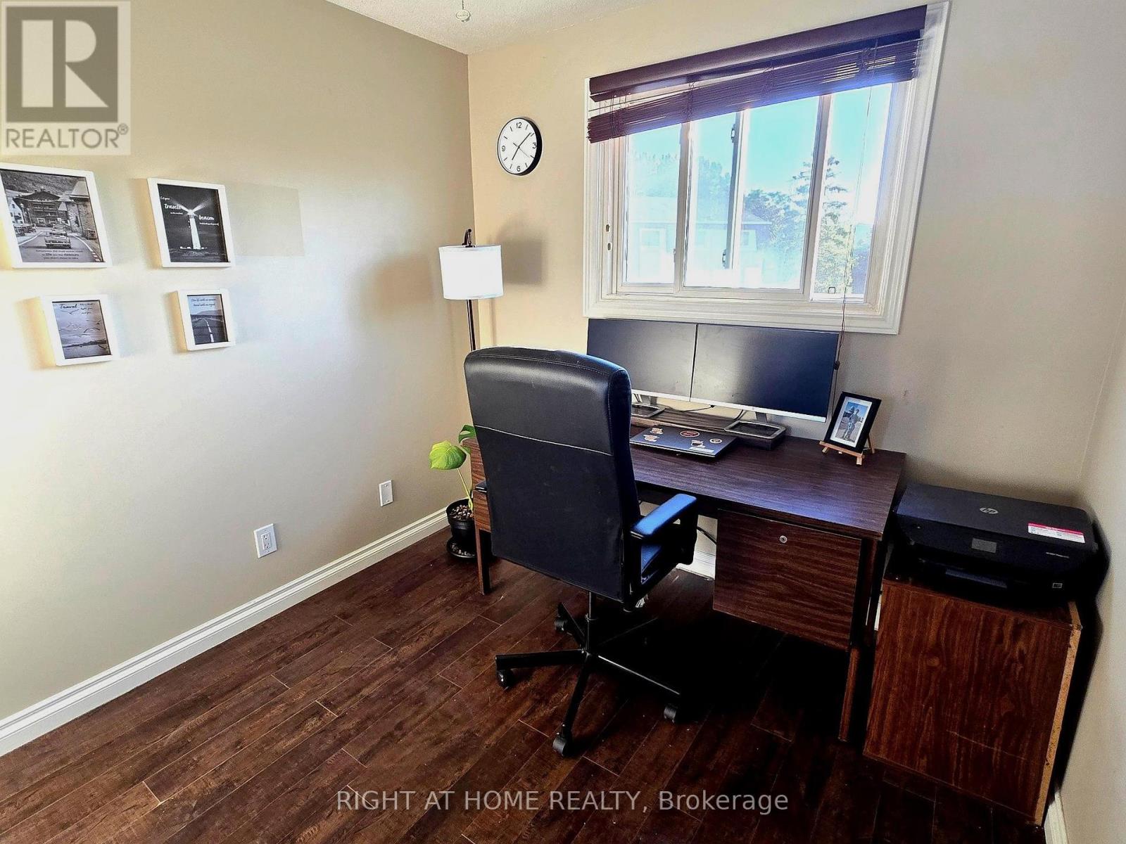43 - 11 Harrisford Street, Hamilton, Ontario  L8K 6L7 - Photo 27 - X12360580