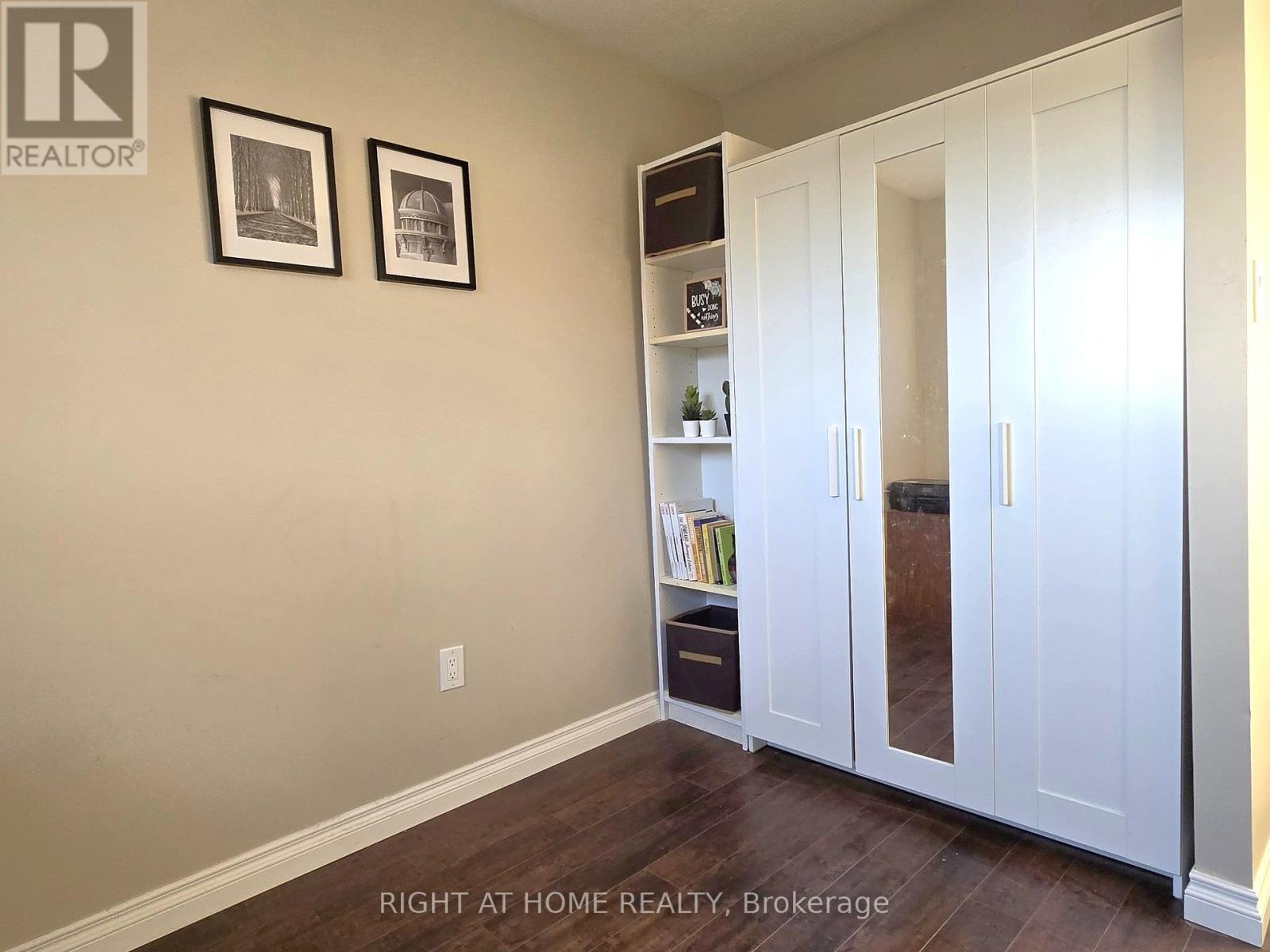 43 - 11 Harrisford Street, Hamilton, Ontario  L8K 6L7 - Photo 28 - X12360580