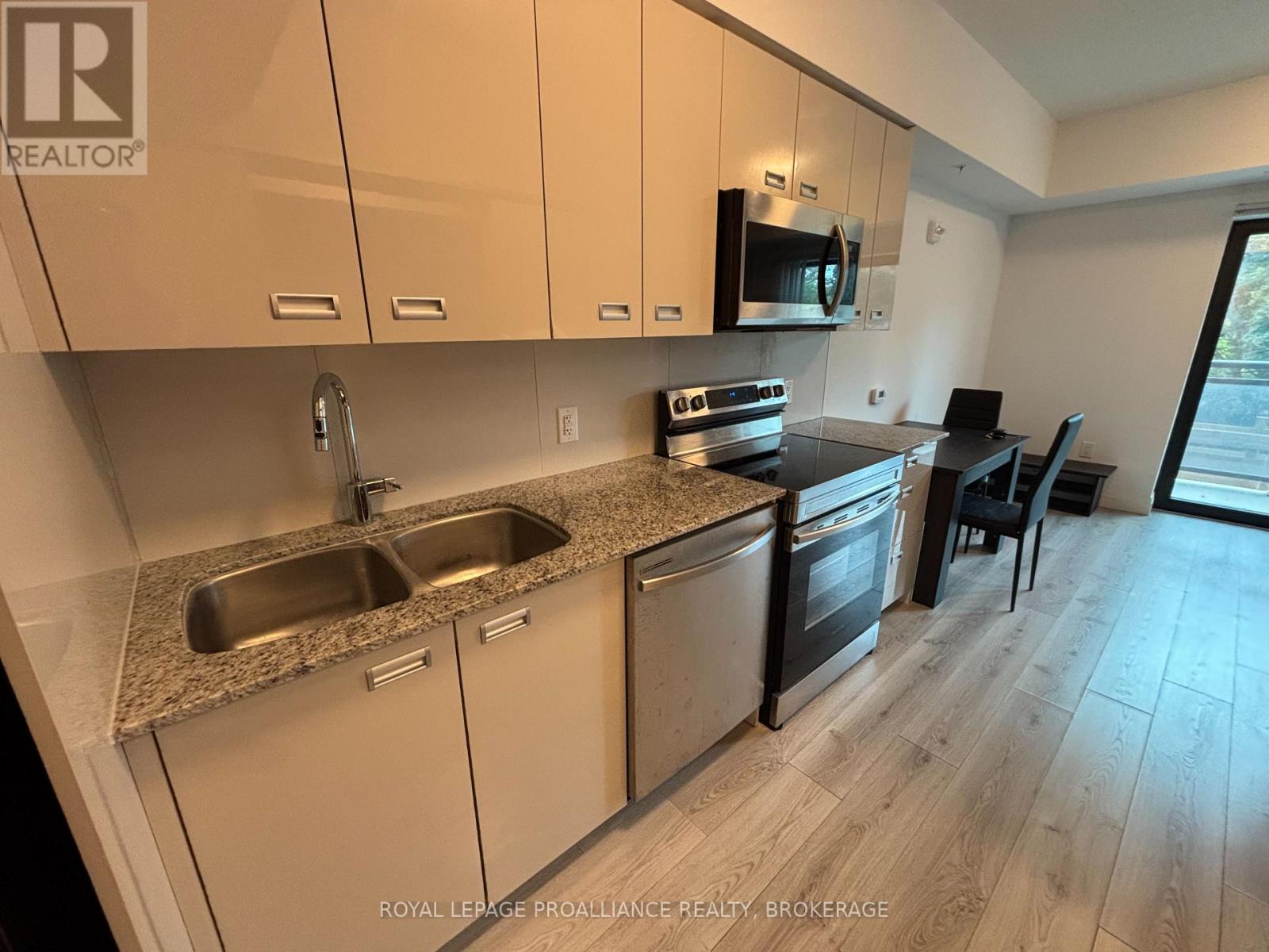 207 - 652 Princess Street, Kingston, Ontario  K7L 3Z9 - Photo 17 - X12429621