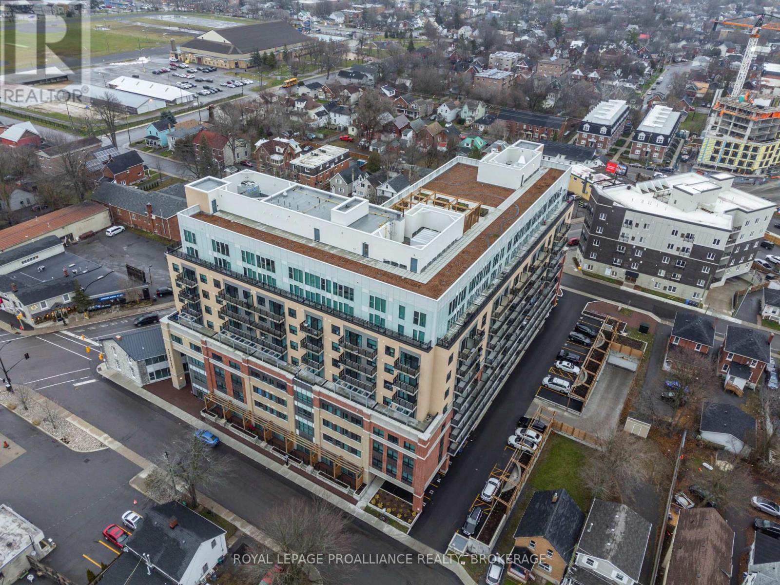 207 - 652 Princess Street, Kingston, Ontario  K7L 3Z9 - Photo 3 - X12429621