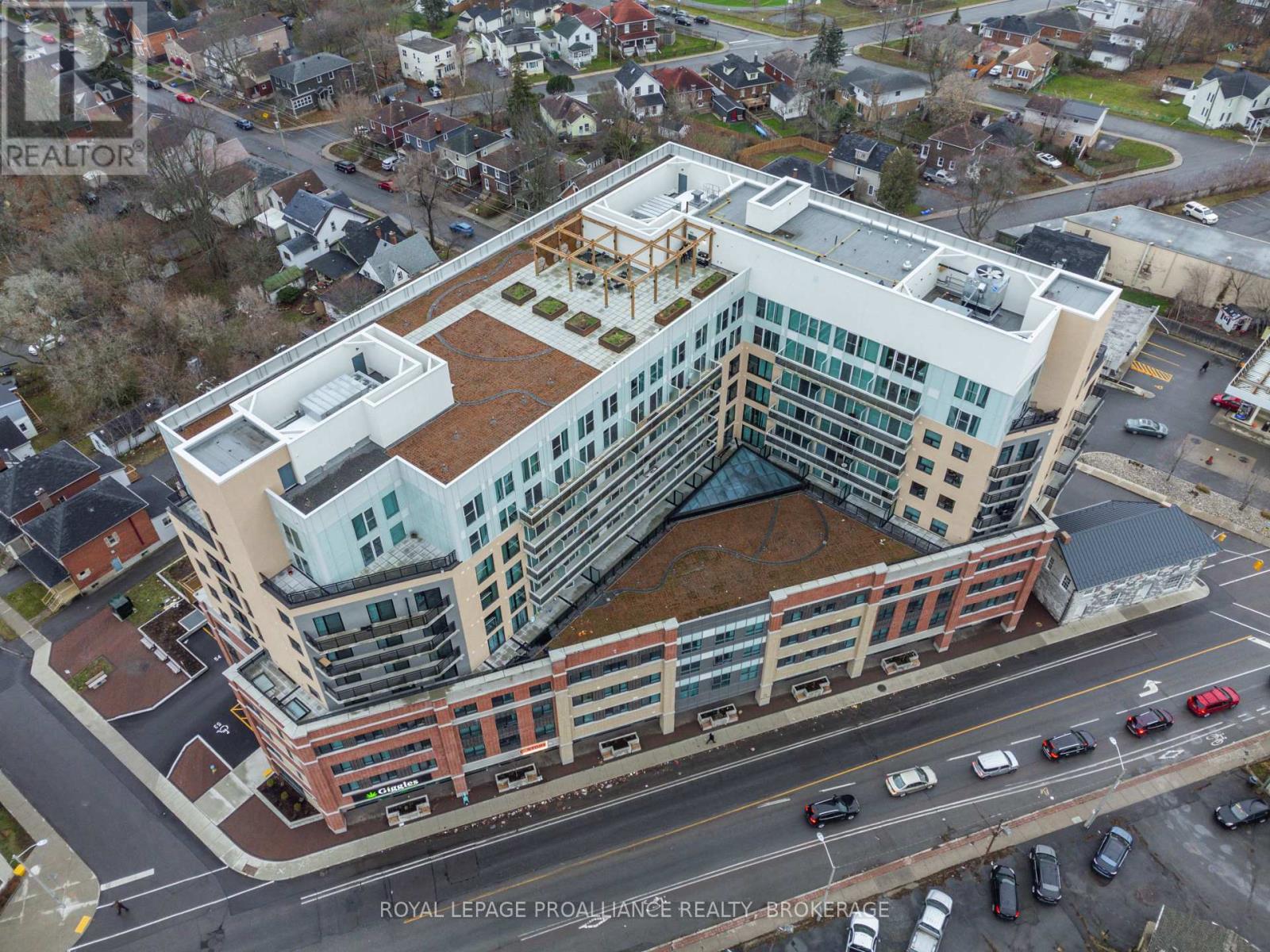 207 - 652 Princess Street, Kingston, Ontario  K7L 3Z9 - Photo 4 - X12429621