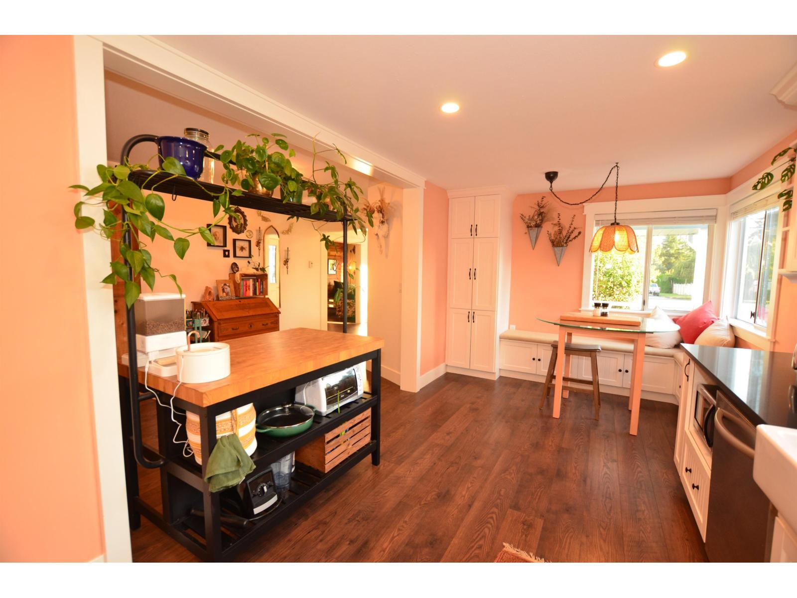 35107 Mcewen Avenue, Mission, British Columbia  V2V 6R3 - Photo 8 - R3052659