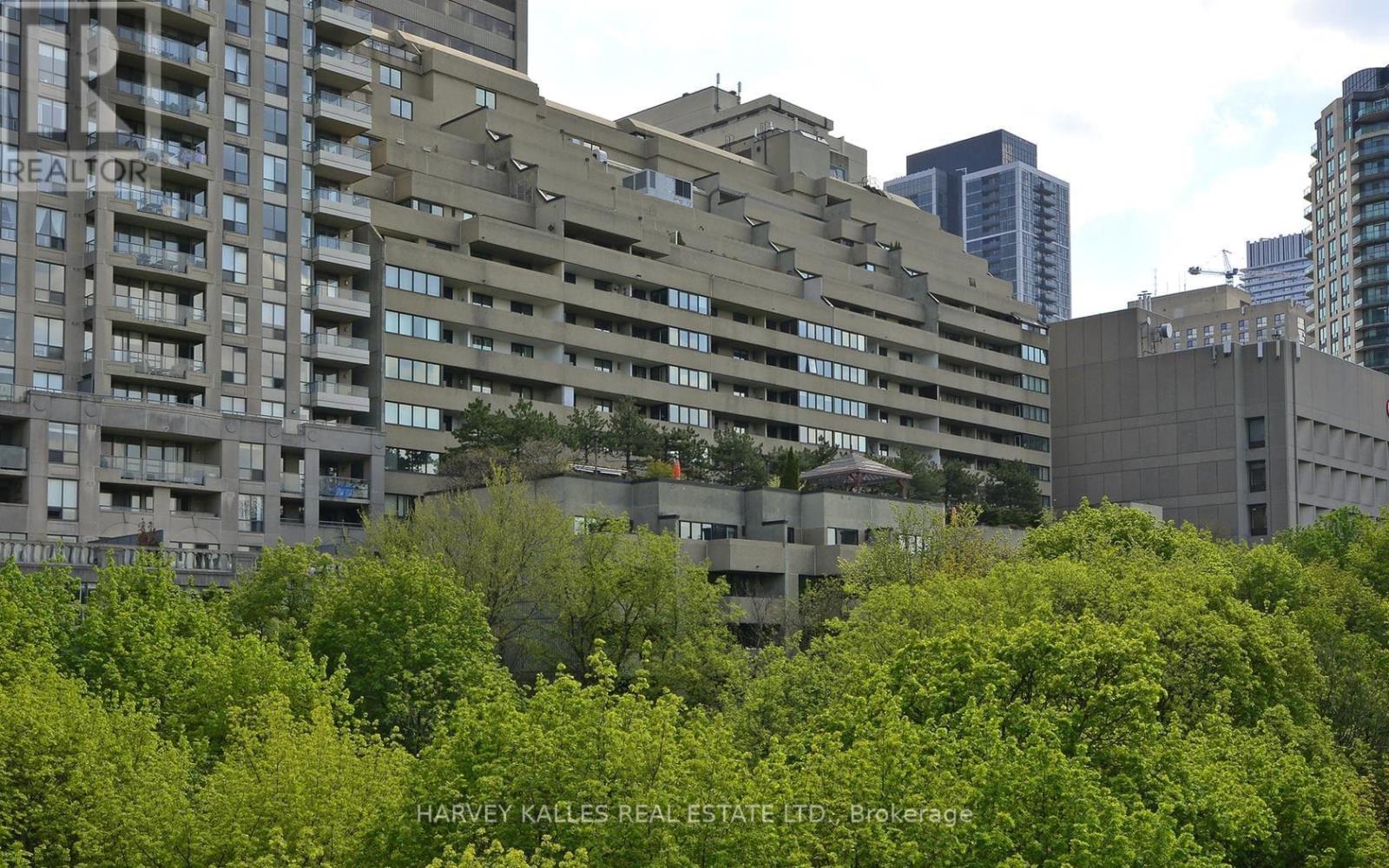 306 - 360 BLOOR STREET E, Toronto, Ontario