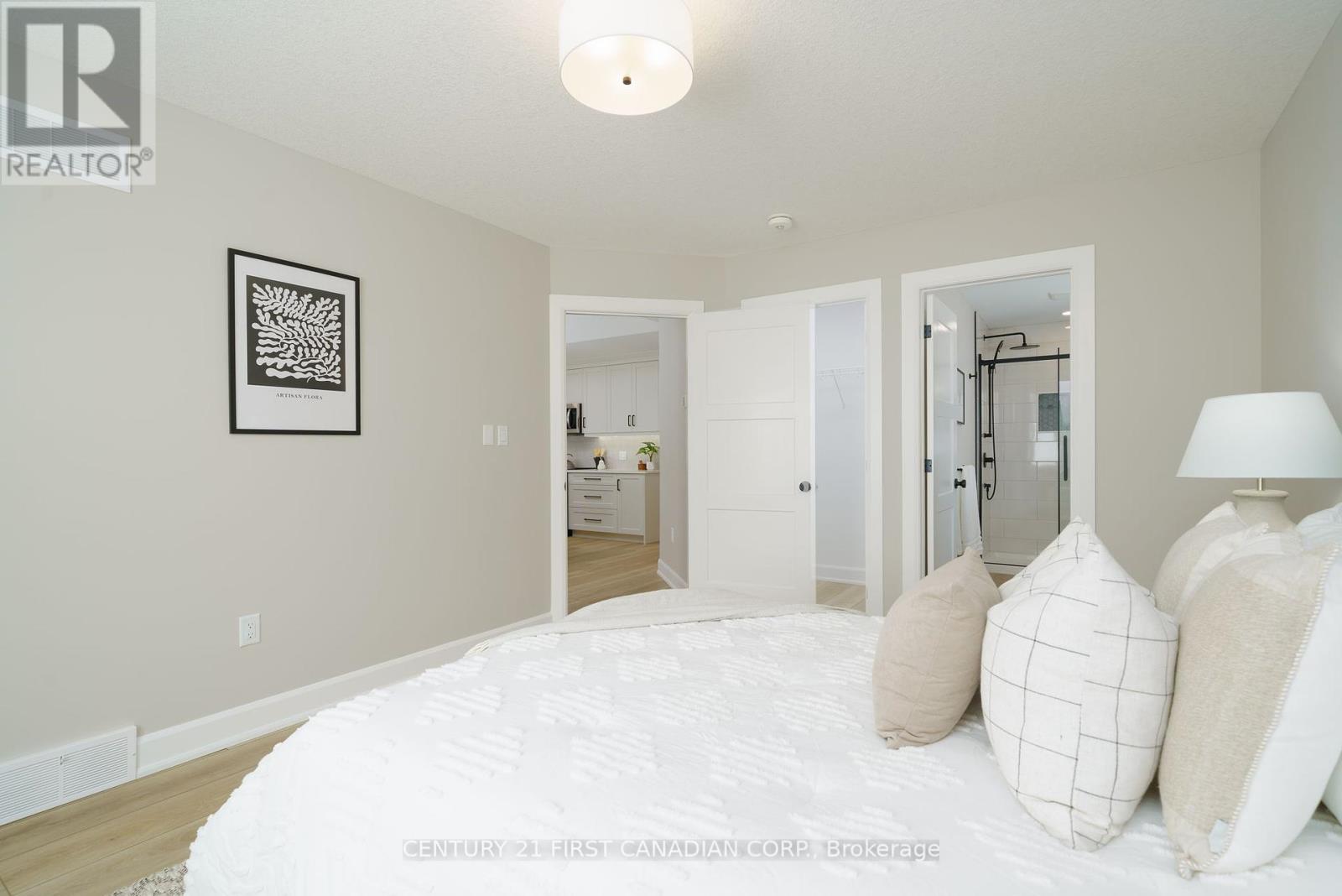 21 Hamilton Street, North Middlesex, Ontario  N0M 1A0 - Photo 23 - X12429625