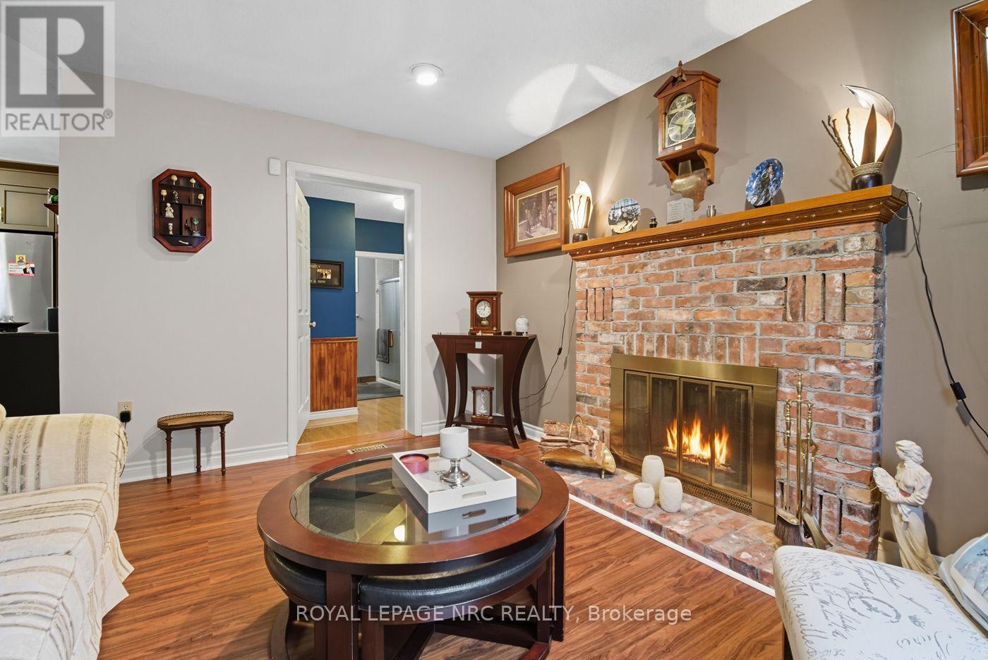 6164 Crimson Drive, Niagara Falls, Ontario  L2G 7S4 - Photo 18 - X12413939