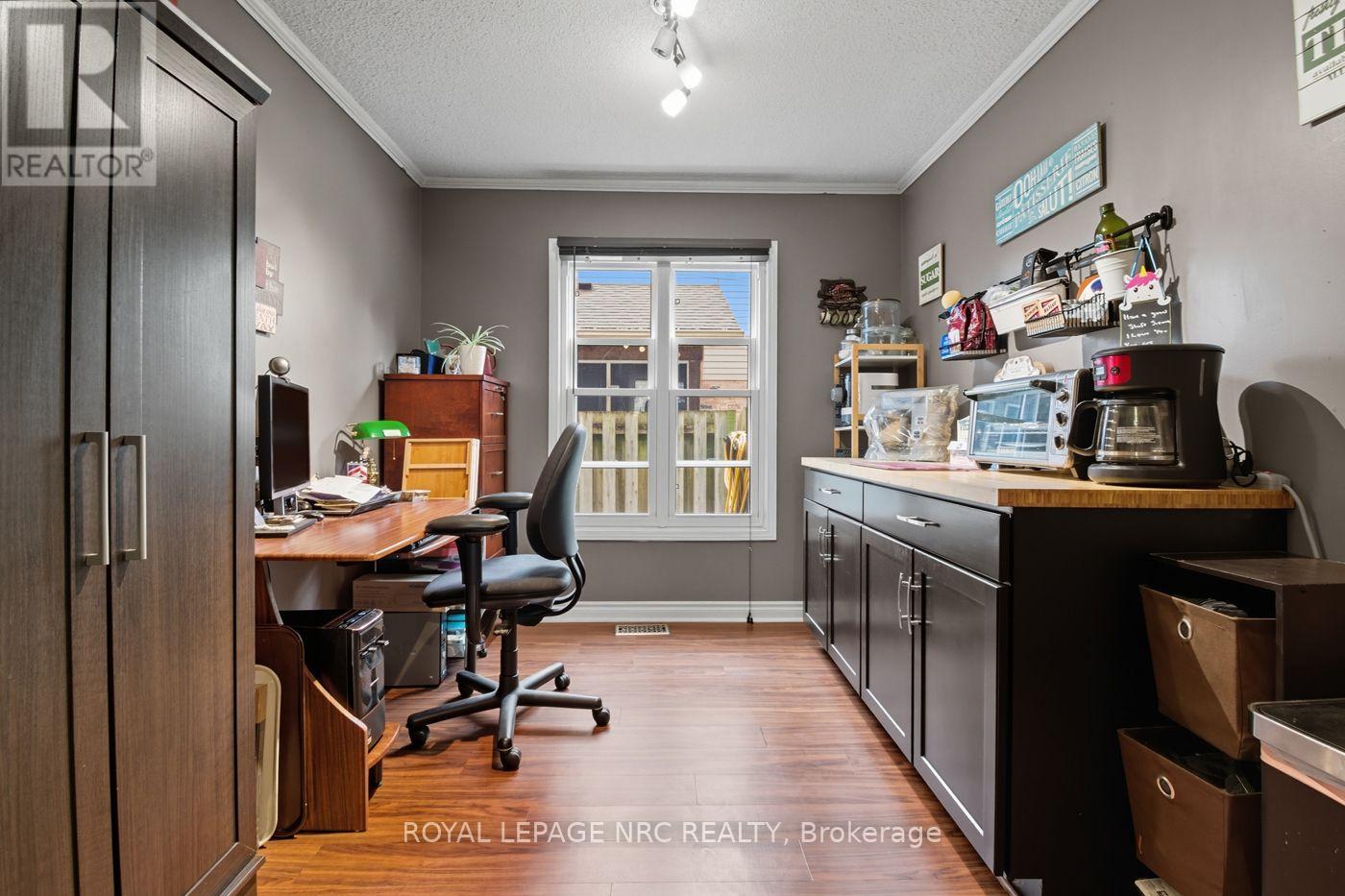 6164 Crimson Drive, Niagara Falls, Ontario  L2G 7S4 - Photo 11 - X12413939