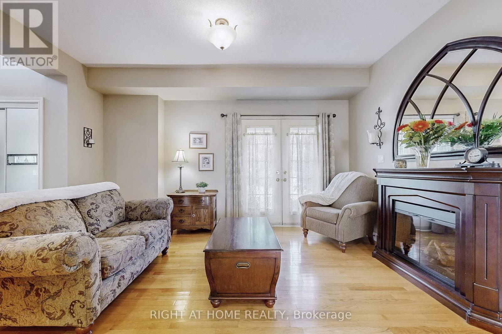 58 Mikayla Crescent, Whitby, Ontario  L1M 2H9 - Photo 11 - E12429525