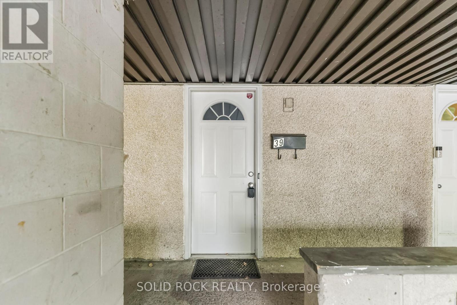 39 - 3415 Uplands Drive, Ottawa, Ontario  K1V 9N3 - Photo 2 - X12429589