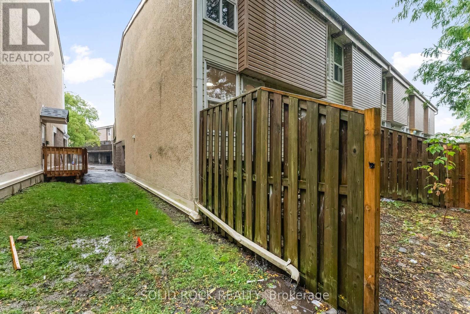39 - 3415 Uplands Drive, Ottawa, Ontario  K1V 9N3 - Photo 30 - X12429589