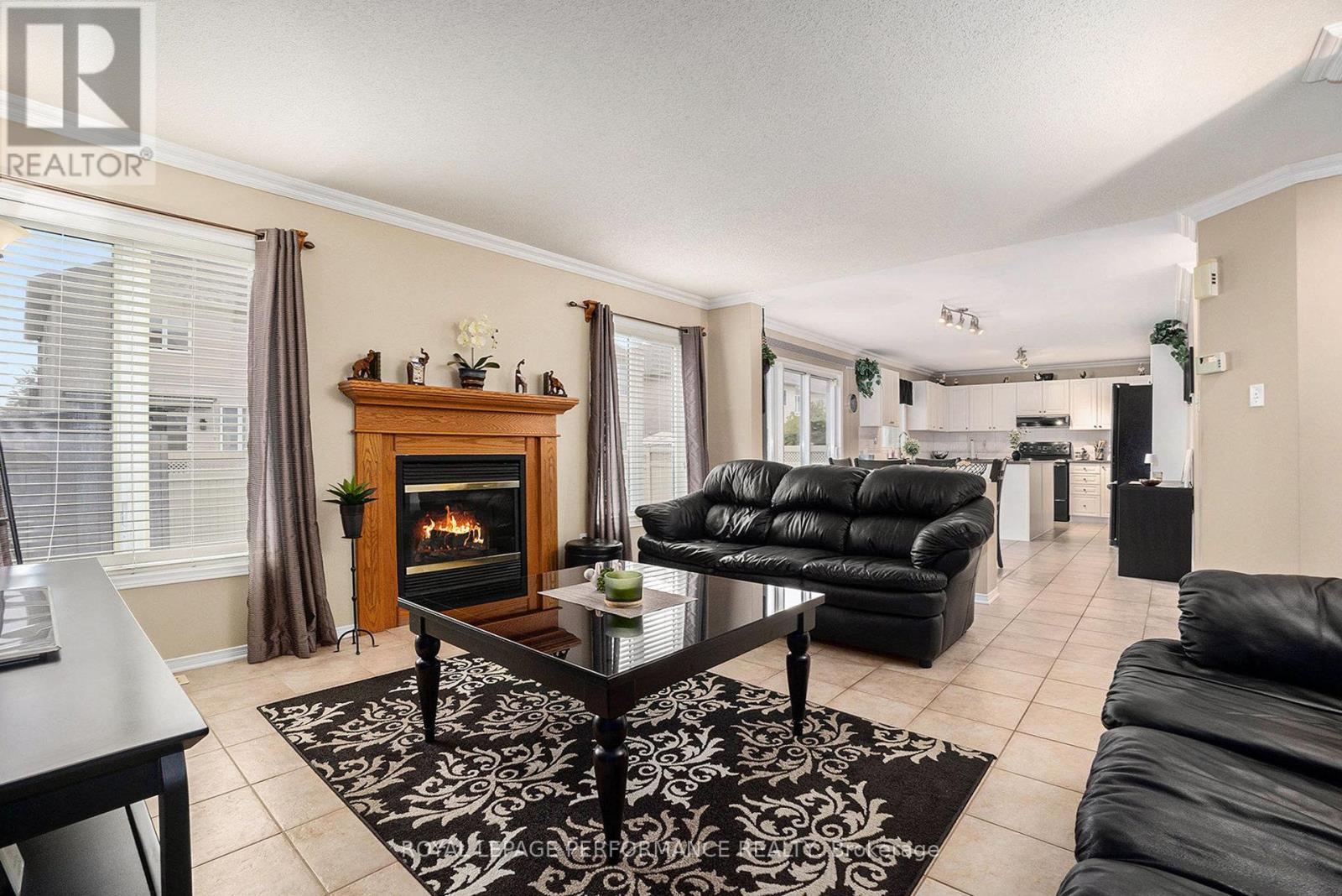 619 Chardonnay Drive, Ottawa, Ontario  K4A 4K7 - Photo 10 - X12429645