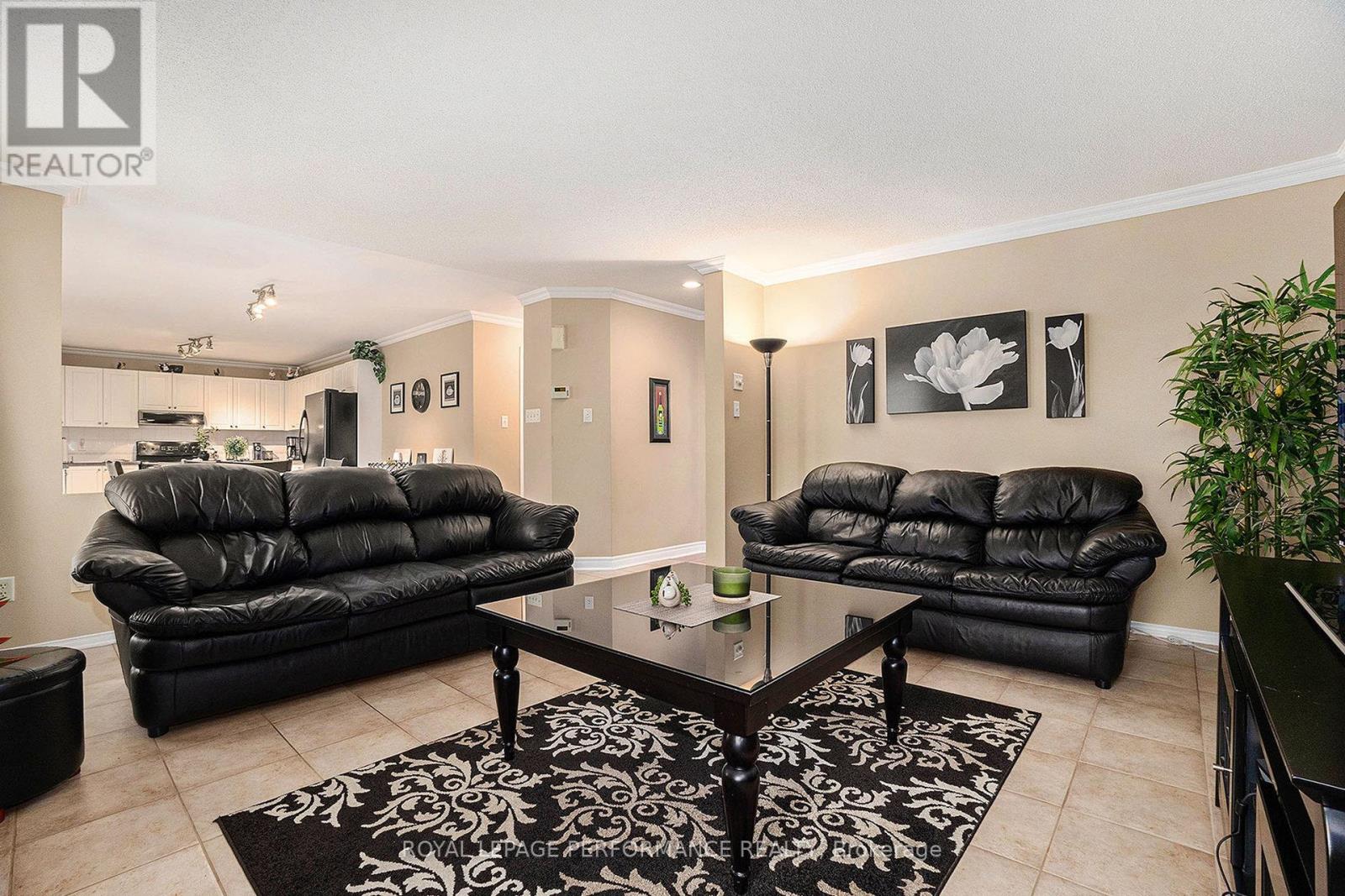 619 Chardonnay Drive, Ottawa, Ontario  K4A 4K7 - Photo 11 - X12429645
