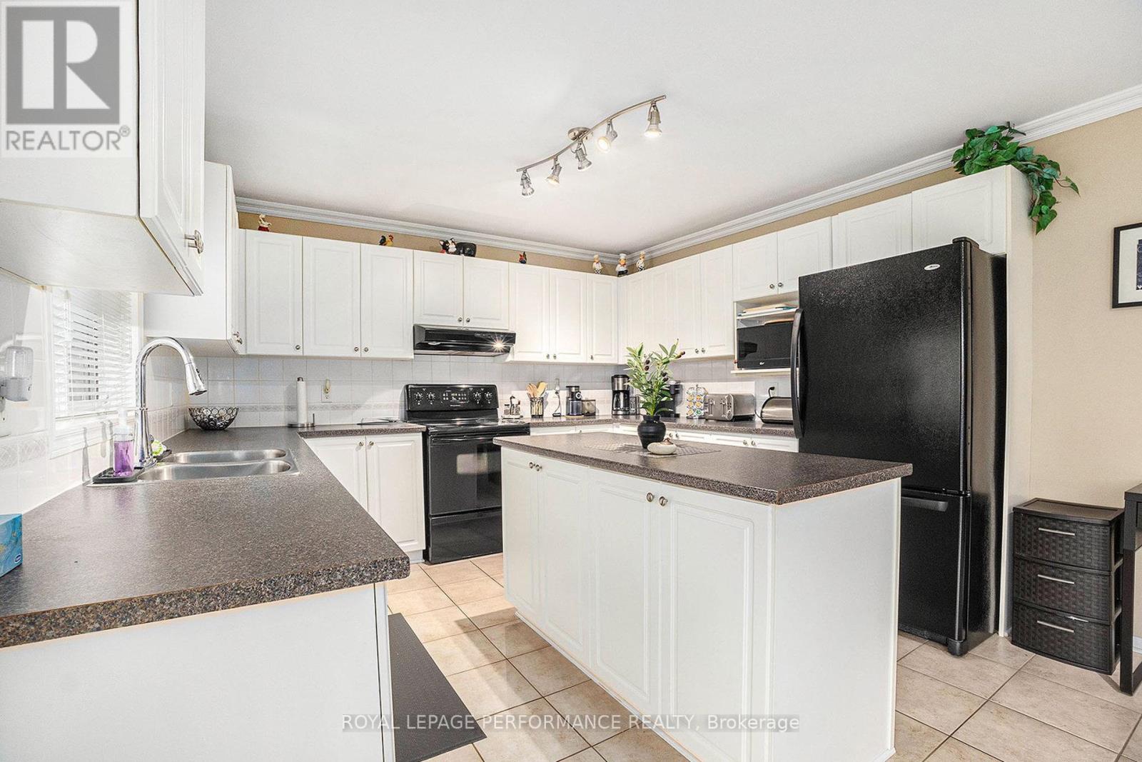 619 Chardonnay Drive, Ottawa, Ontario  K4A 4K7 - Photo 14 - X12429645