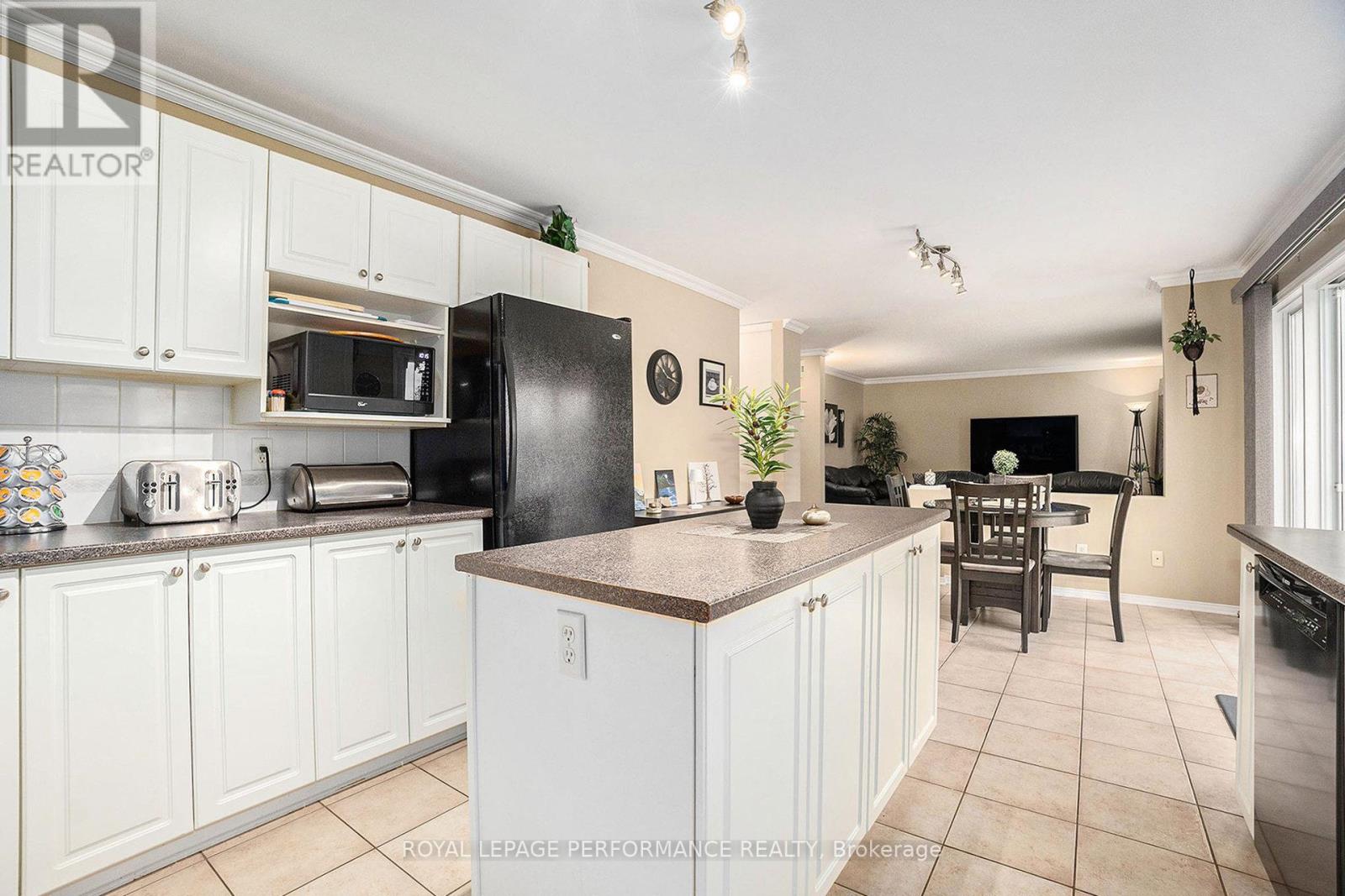 619 Chardonnay Drive, Ottawa, Ontario  K4A 4K7 - Photo 17 - X12429645