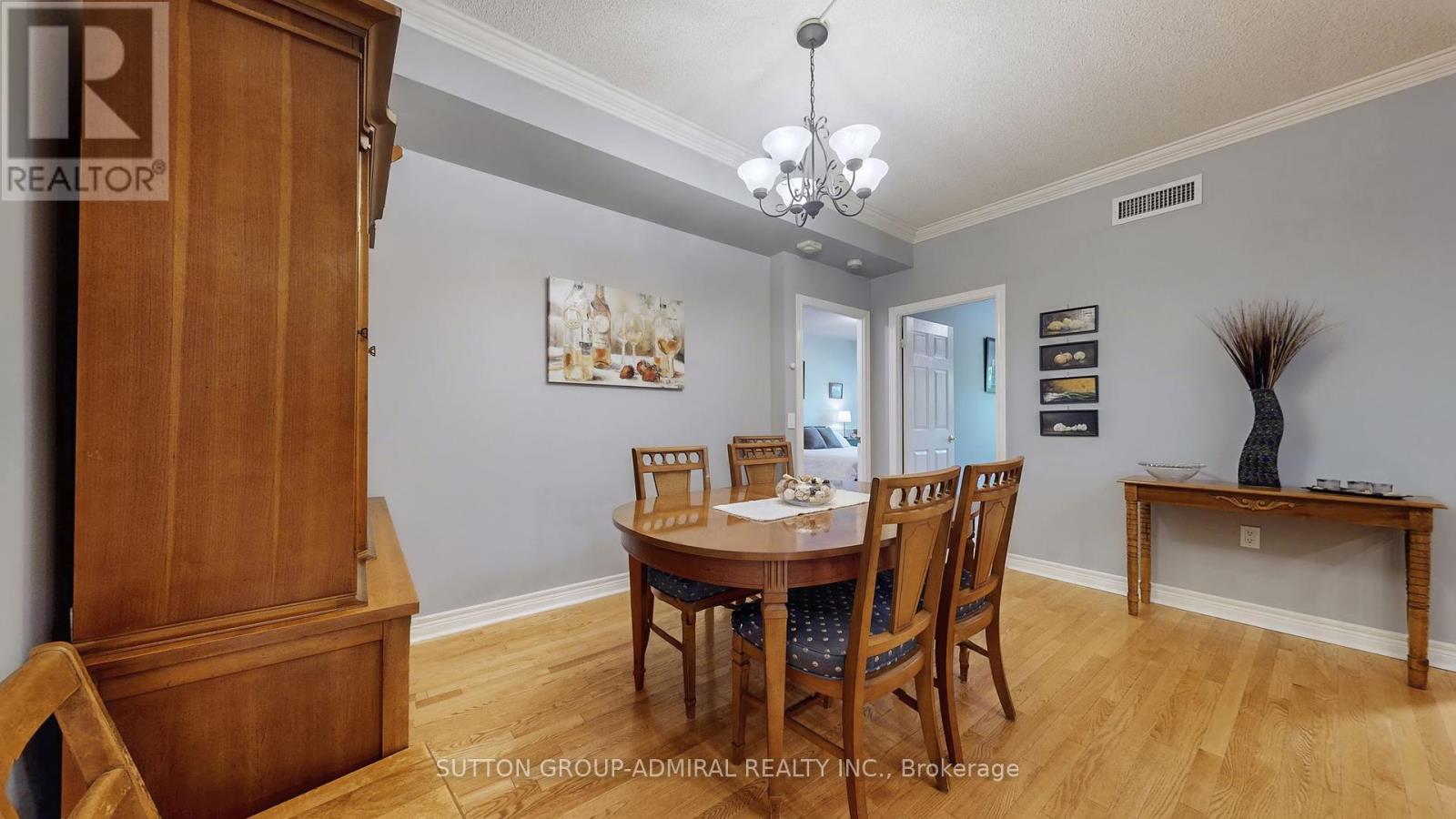 207 - 10 Old Mill Trail, Toronto, Ontario  M8X 2Y9 - Photo 12 - W12419476