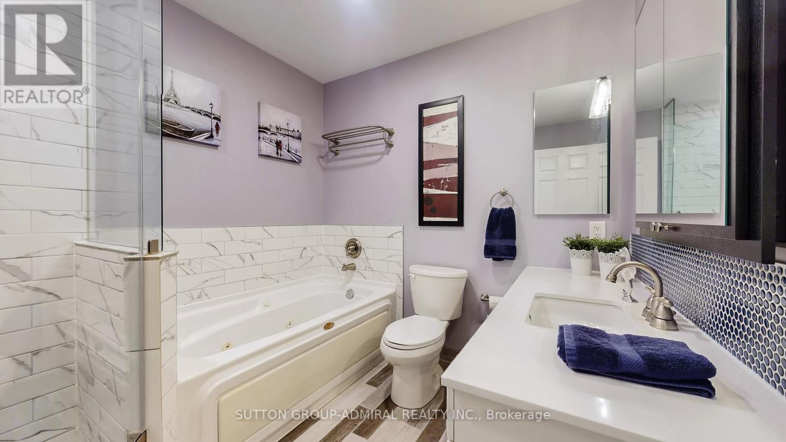 207 - 10 Old Mill Trail, Toronto, Ontario  M8X 2Y9 - Photo 25 - W12419476