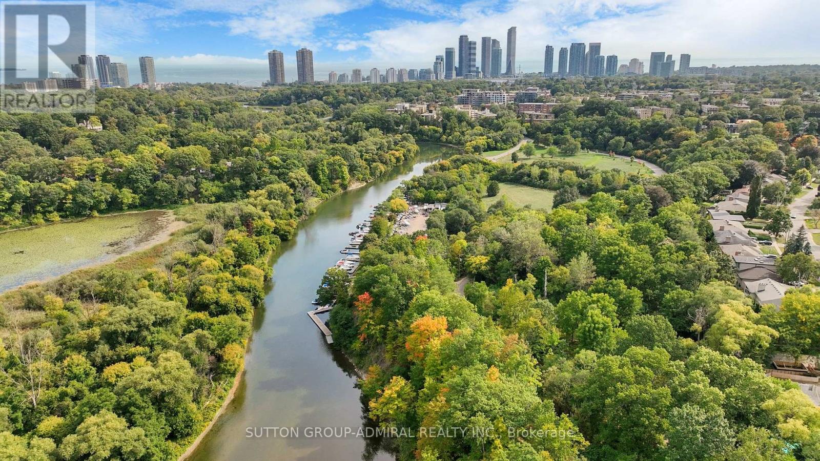 207 - 10 Old Mill Trail, Toronto, Ontario  M8X 2Y9 - Photo 45 - W12419476