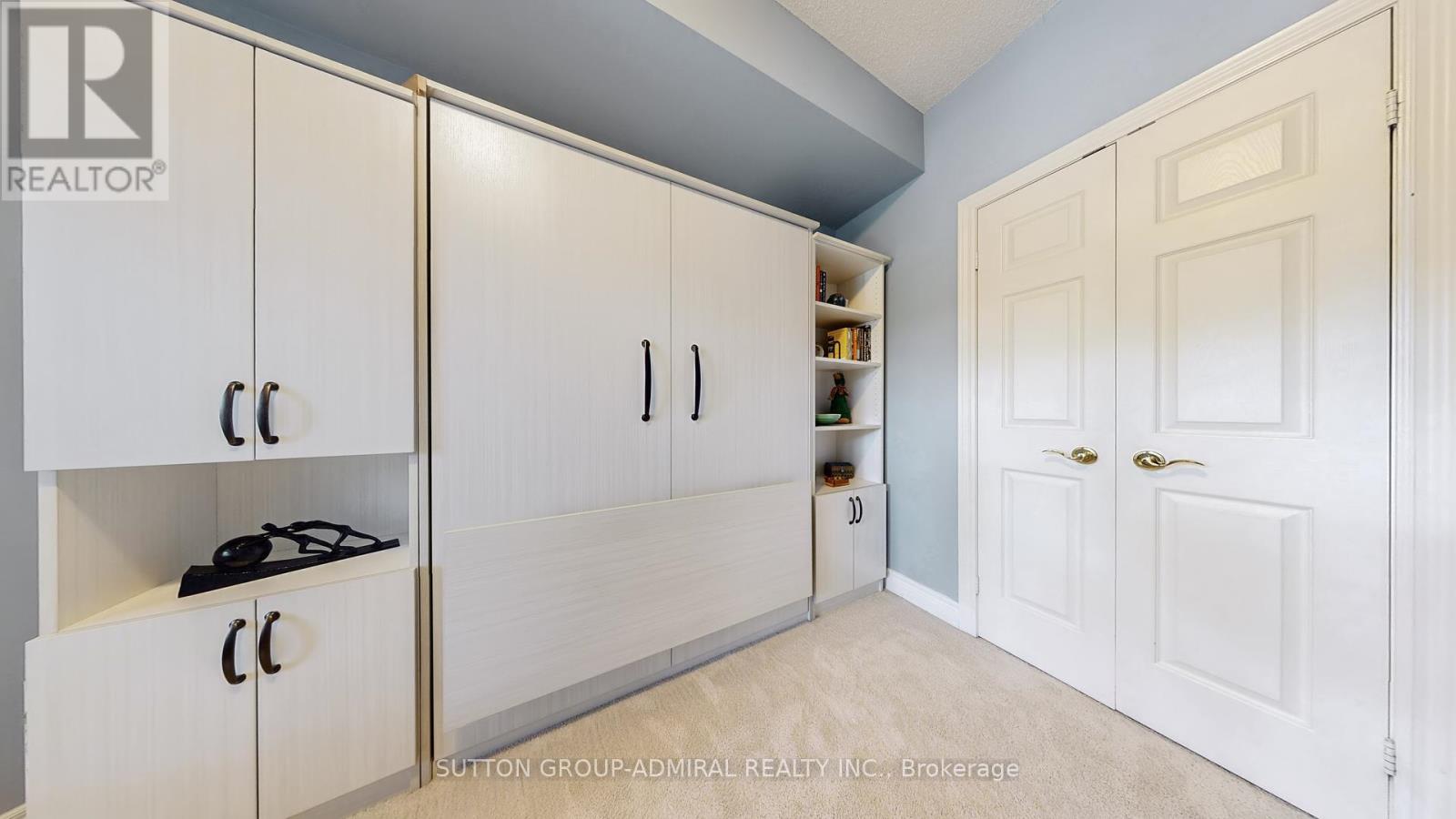 207 - 10 Old Mill Trail, Toronto, Ontario  M8X 2Y9 - Photo 28 - W12419476