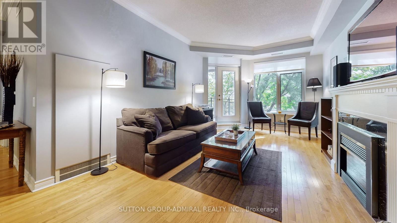 207 - 10 Old Mill Trail, Toronto, Ontario  M8X 2Y9 - Photo 6 - W12419476