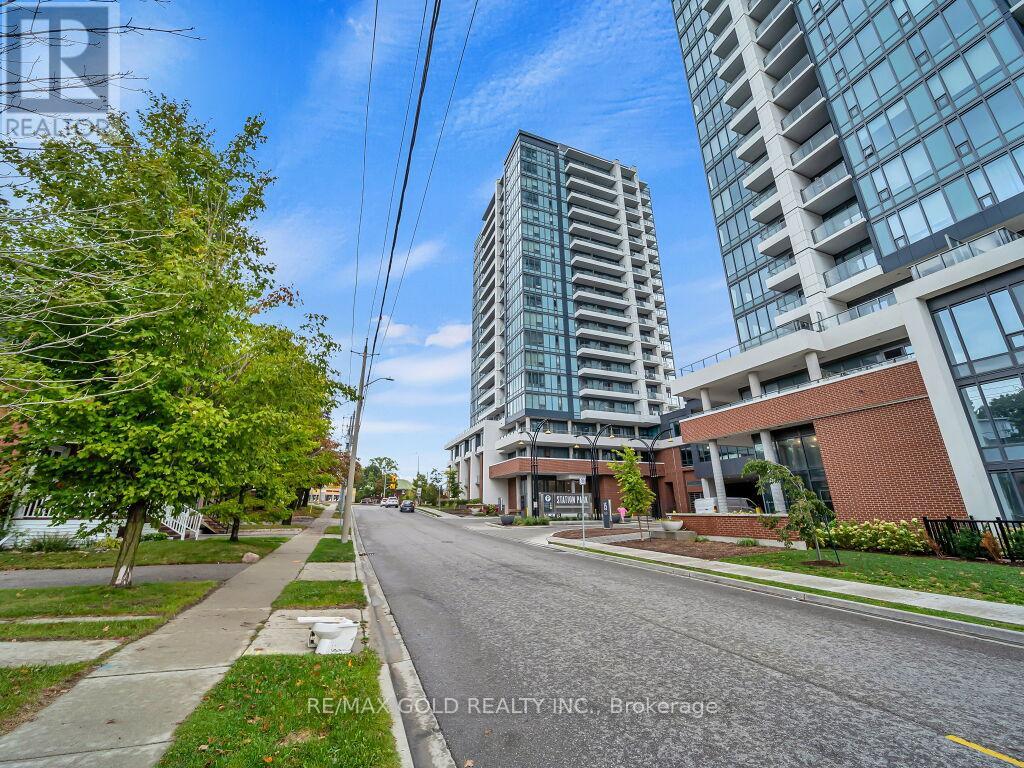 1405 - 5 Wellington Street, Kitchener, Ontario  N2G 0E3 - Photo 2 - X12429107