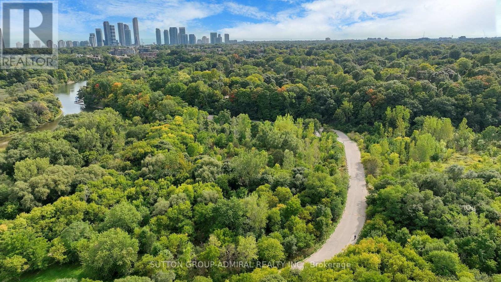 207 - 10 Old Mill Trail, Toronto, Ontario  M8X 2Y9 - Photo 44 - W12419476
