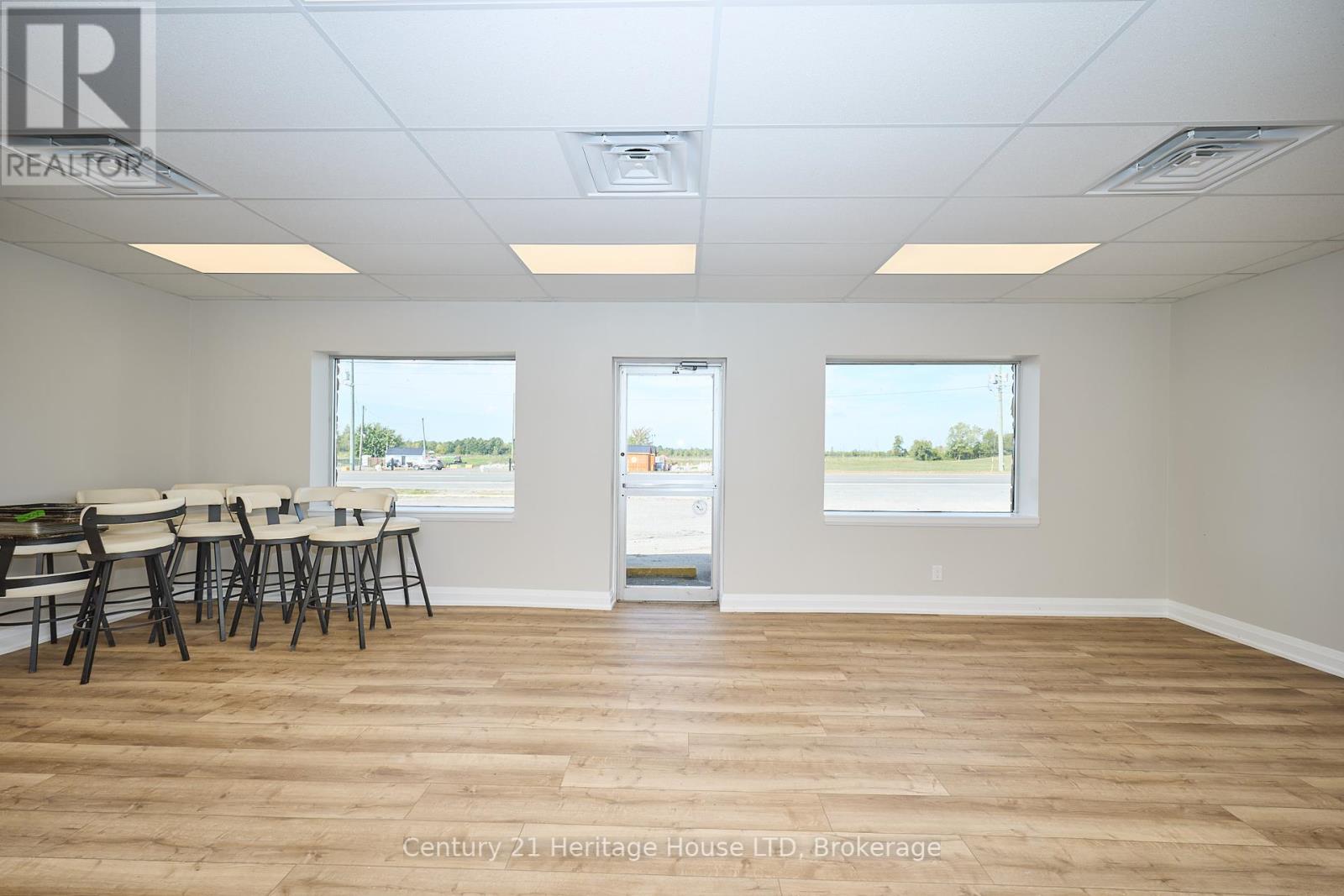 3551 Garrison Road, Fort Erie, Ontario  L0S 1N0 - Photo 12 - X12429567