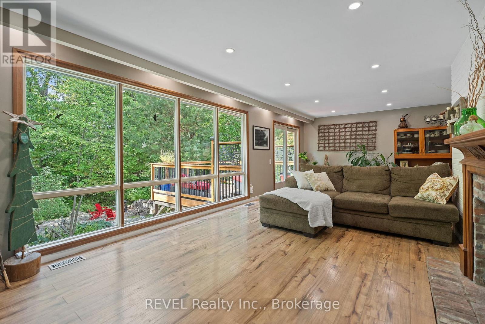 10 Woodington Crescent, St. Catharines (Glendale/glenridge), Ontario  L2T 3T7 - Photo 21 - X12429604