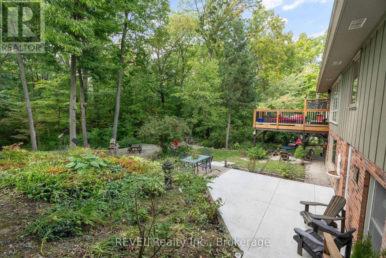10 Woodington Crescent, St. Catharines (Glendale/glenridge), Ontario  L2T 3T7 - Photo 3 - X12429604