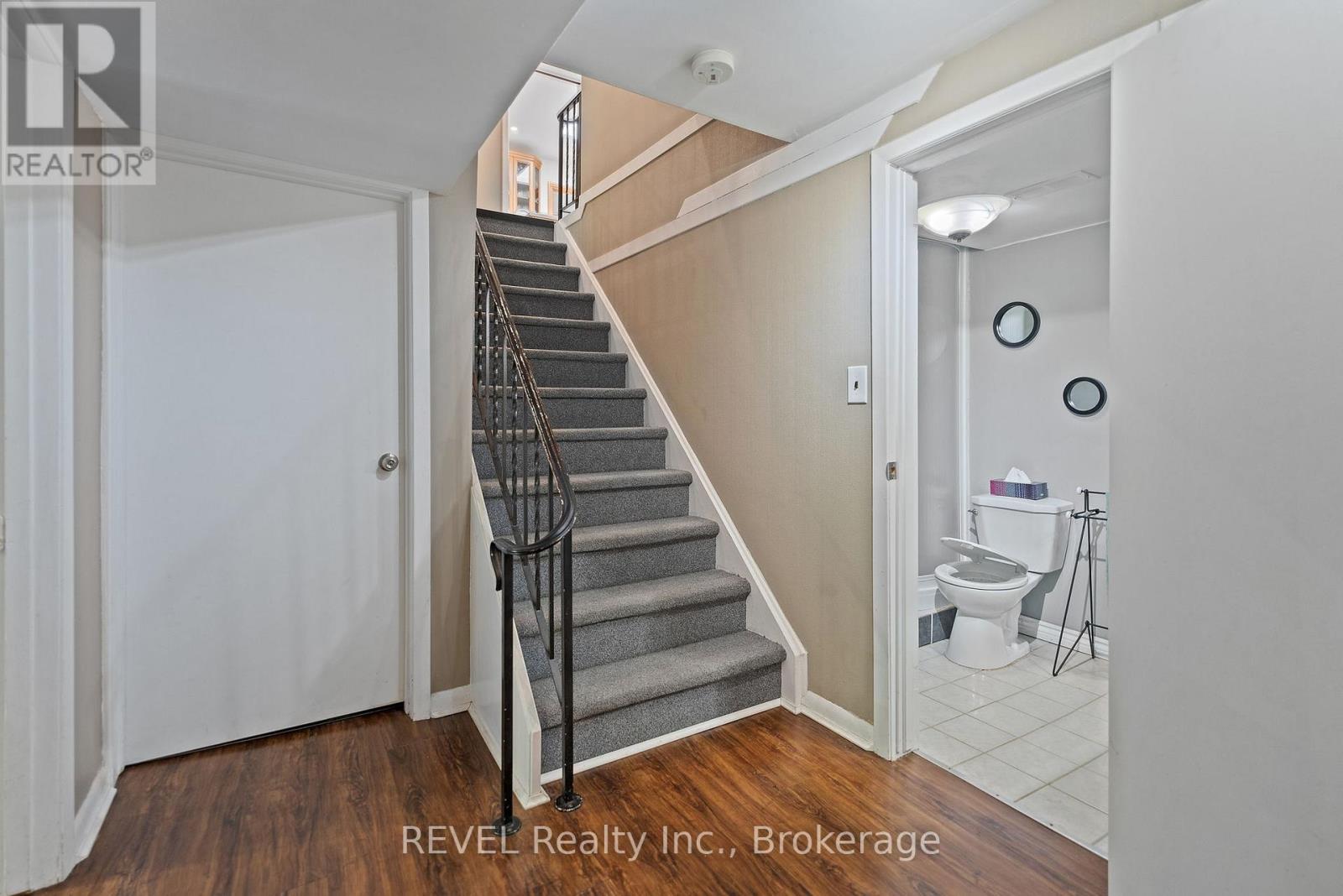 10 Woodington Crescent, St. Catharines (Glendale/glenridge), Ontario  L2T 3T7 - Photo 35 - X12429604