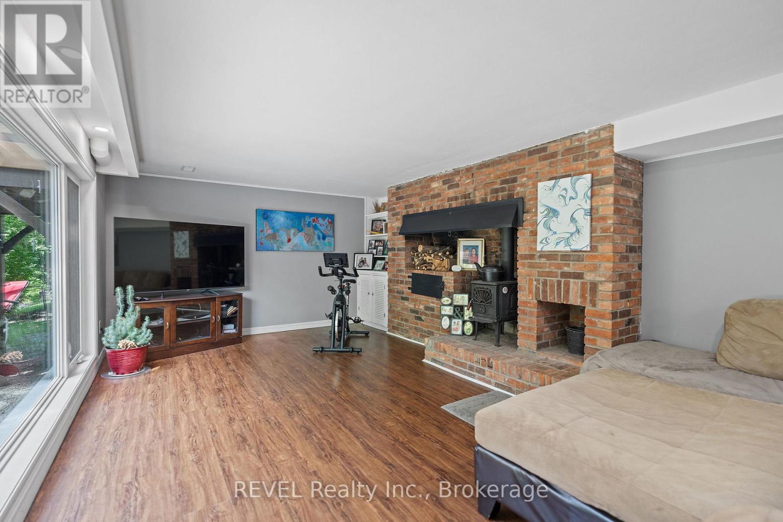 10 Woodington Crescent, St. Catharines (Glendale/glenridge), Ontario  L2T 3T7 - Photo 39 - X12429604