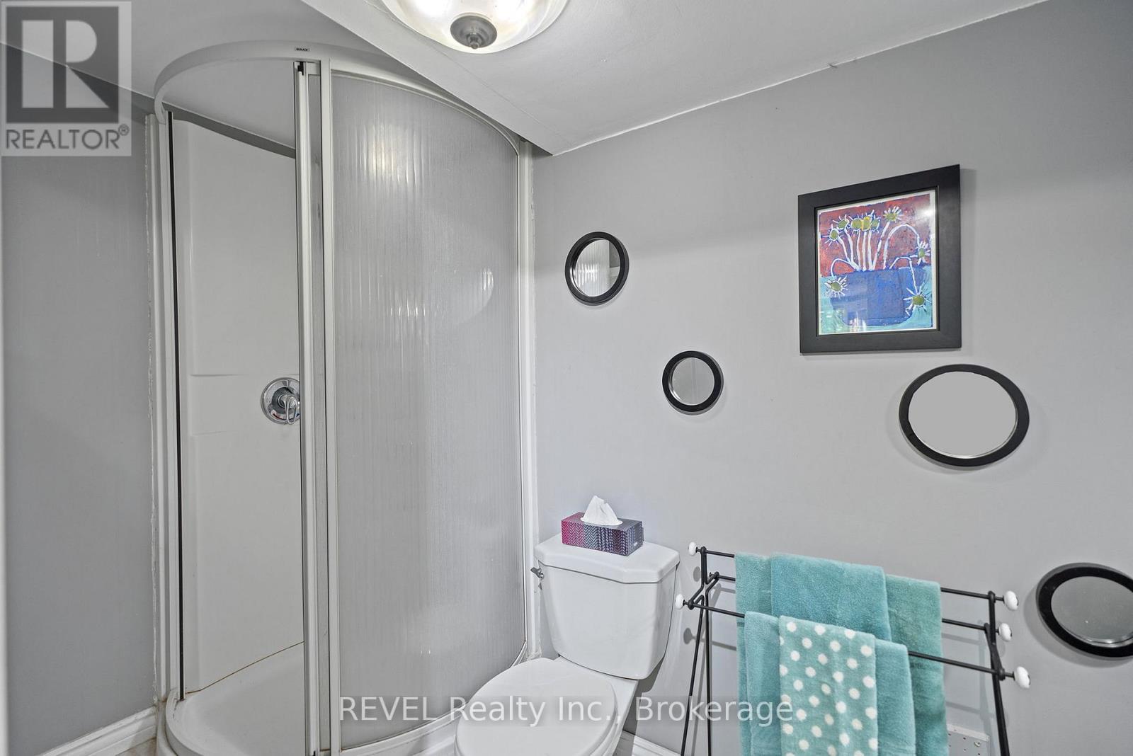 10 Woodington Crescent, St. Catharines (Glendale/glenridge), Ontario  L2T 3T7 - Photo 42 - X12429604