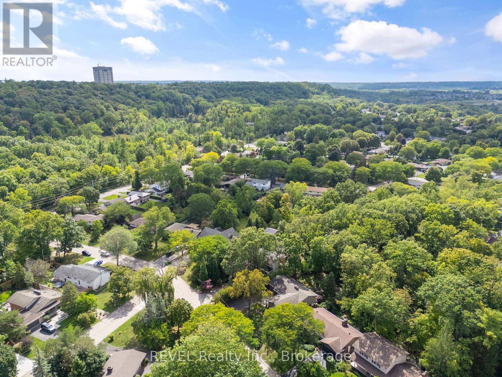 10 Woodington Crescent, St. Catharines (Glendale/glenridge), Ontario  L2T 3T7 - Photo 44 - X12429604