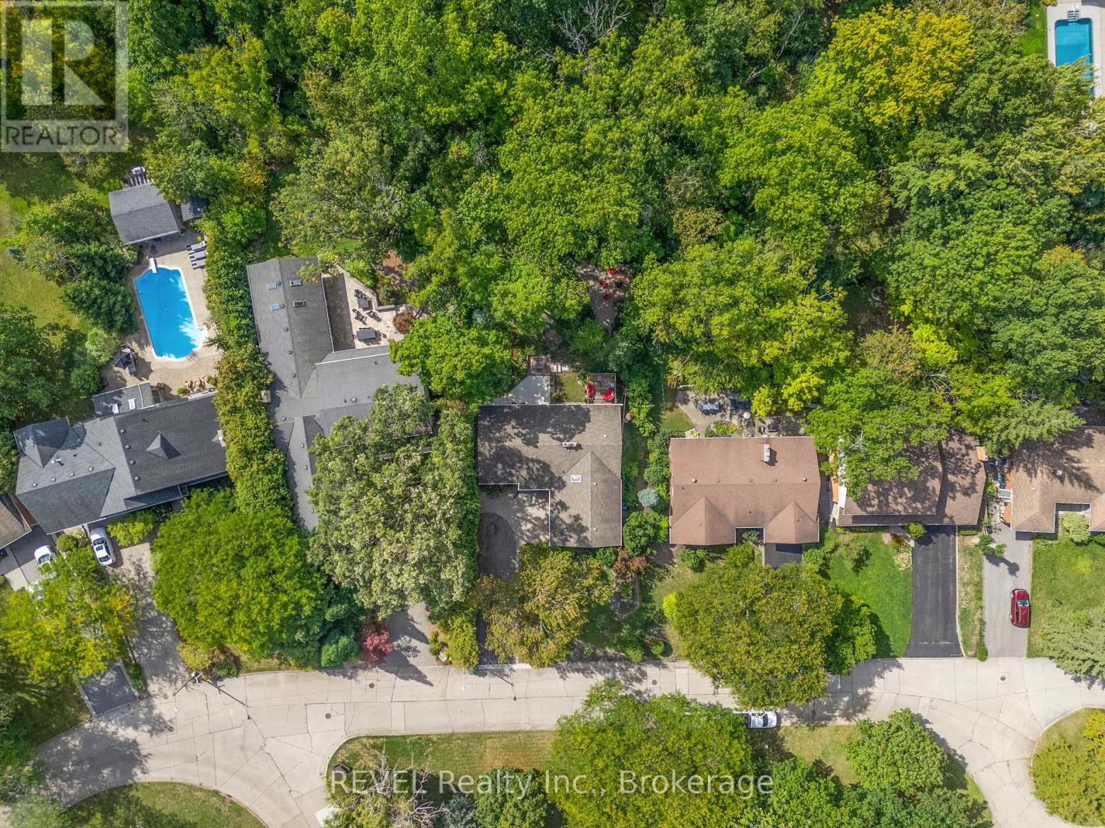 10 Woodington Crescent, St. Catharines (Glendale/glenridge), Ontario  L2T 3T7 - Photo 45 - X12429604