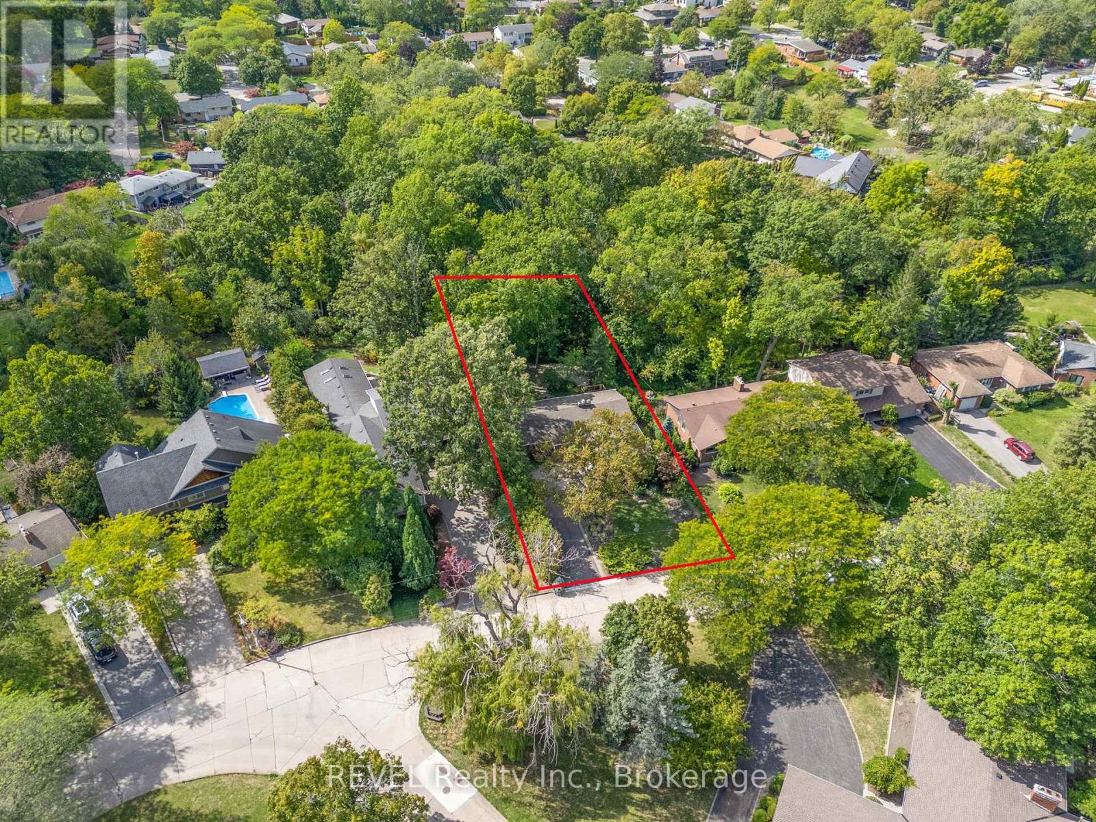 10 Woodington Crescent, St. Catharines (Glendale/glenridge), Ontario  L2T 3T7 - Photo 9 - X12429604