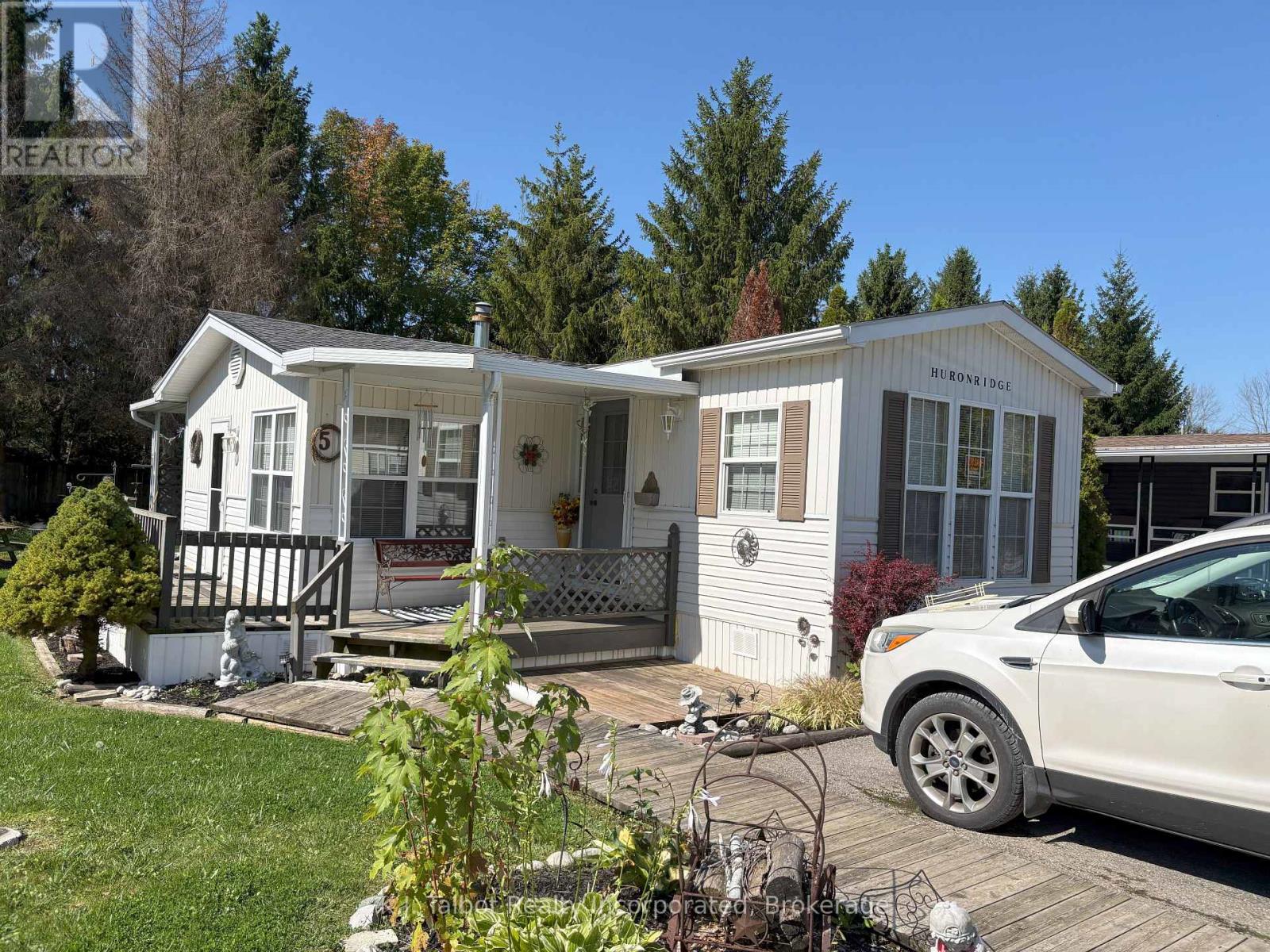 77719 Bluewater Hwy - 5 Starboard Street, Bluewater, Ontario  N0M 1G0 - Photo 1 - X12429569