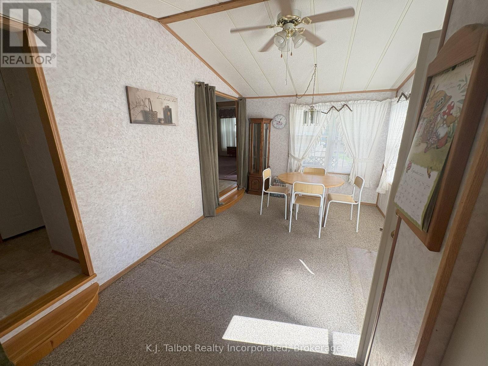 Photo 7 of 16 for 77719 Bluewater Hwy - 5 Starboard Street