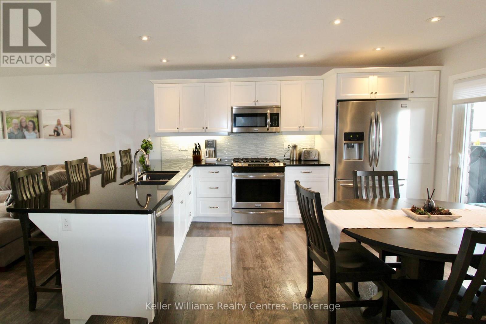 19 Fischer Dairy Road, Brockton, Ontario  N0G 2V0 - Photo 10 - X12429596