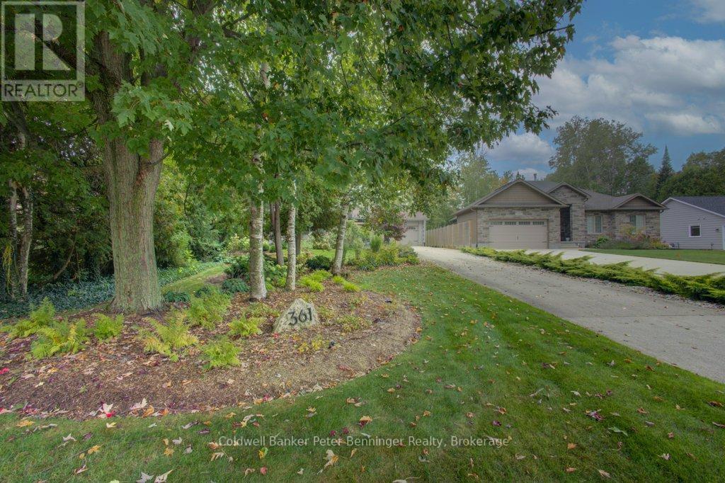 361 Tyendinaga Drive, Saugeen Shores, Ontario  N0H 2L0 - Photo 7 - X12429612