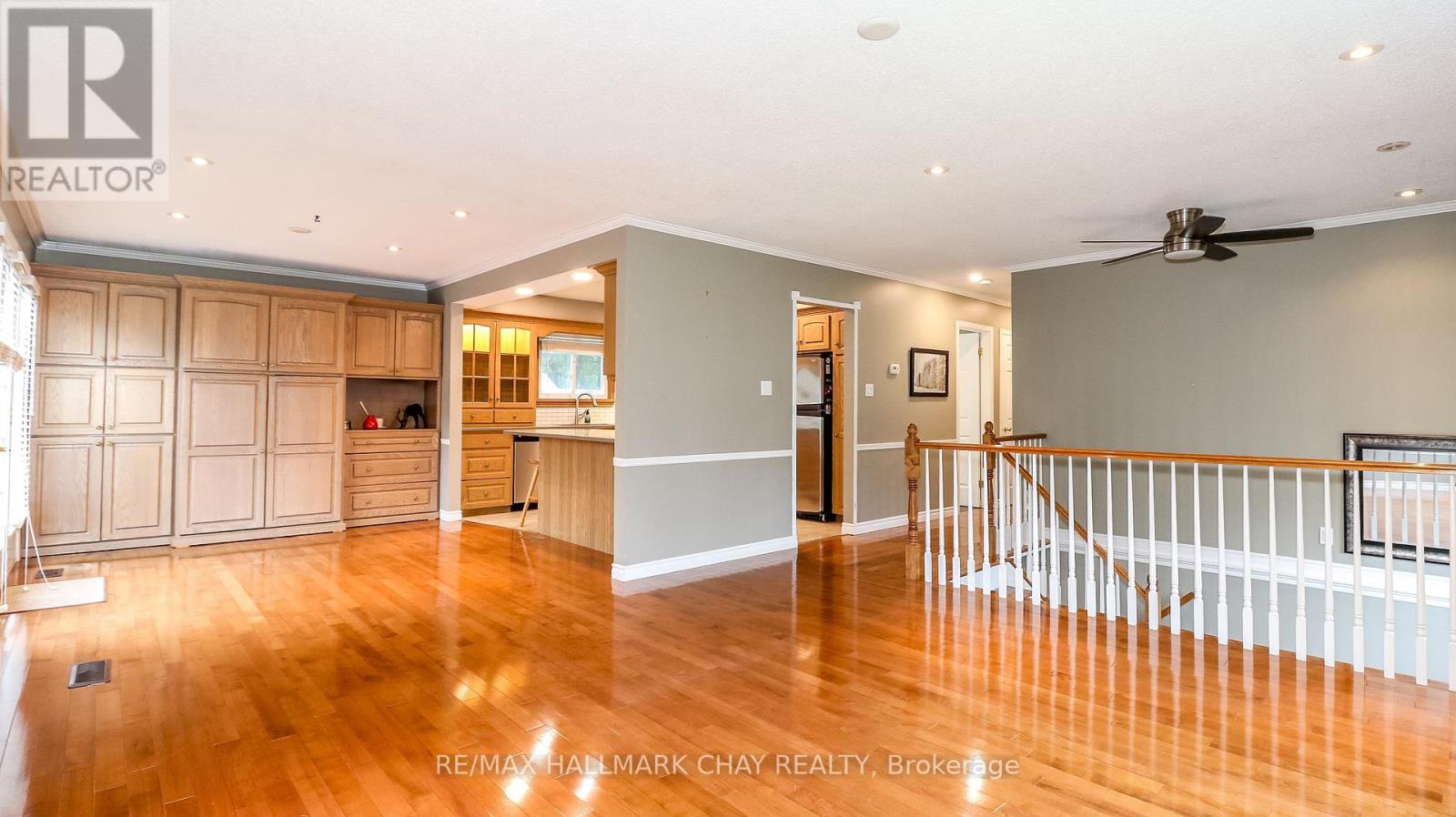 250 Superior Street, Clearview, Ontario  L0M 1S0 - Photo 11 - S12429486