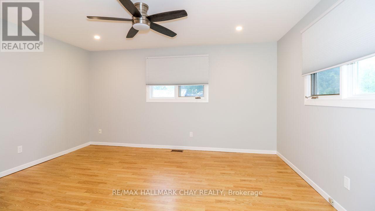 250 Superior Street, Clearview, Ontario  L0M 1S0 - Photo 20 - S12429486