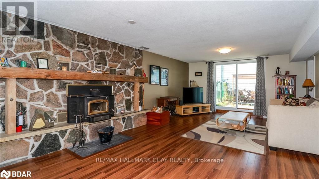 250 Superior Street, Clearview, Ontario  L0M 1S0 - Photo 25 - S12429486