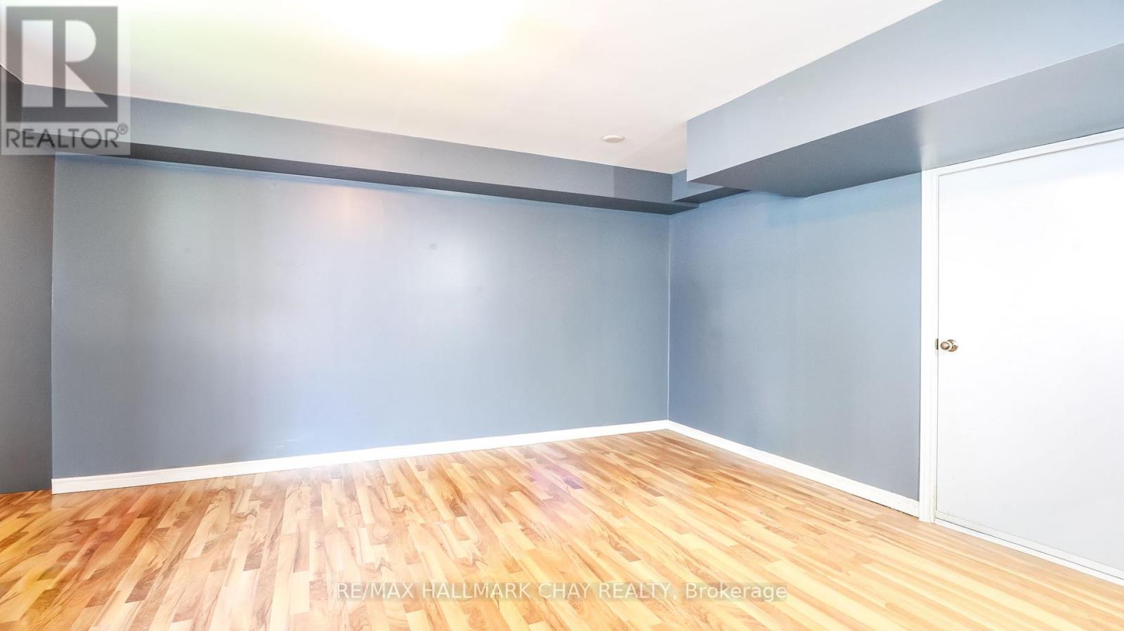 250 Superior Street, Clearview, Ontario  L0M 1S0 - Photo 30 - S12429486