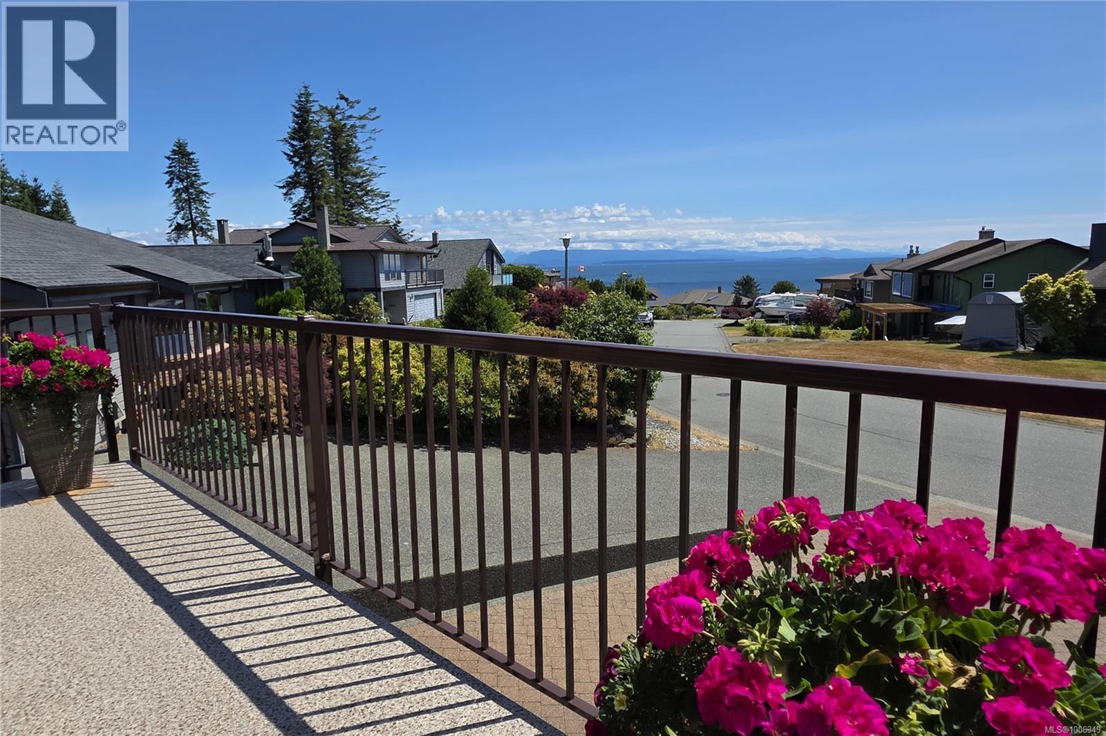 1613 Passage View Dr, Campbell River, British Columbia  V9W 6L2 - Photo 3 - 1006349
