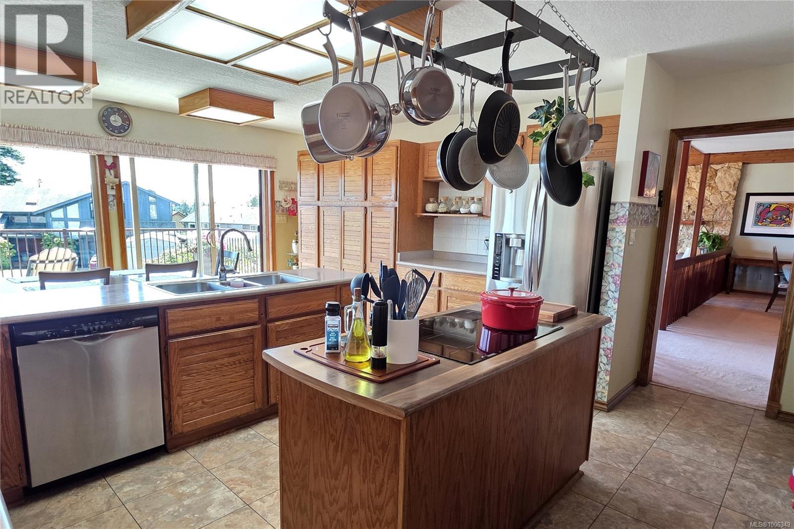 1613 Passage View Dr, Campbell River, British Columbia  V9W 6L2 - Photo 12 - 1006349