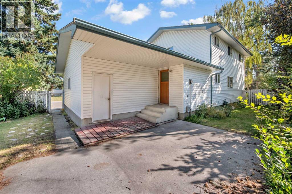 11027 Bradbury Drive Sw, Calgary, Alberta  T2W 1B1 - Photo 13 - A2260148