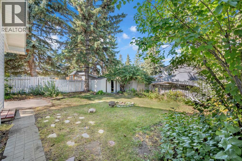 11027 Bradbury Drive Sw, Calgary, Alberta  T2W 1B1 - Photo 9 - A2260148