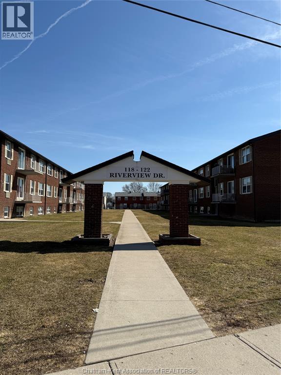 MLS# 25024584: 118 RIVERVIEW DRIVE Unit# 412, Chatham, Canada