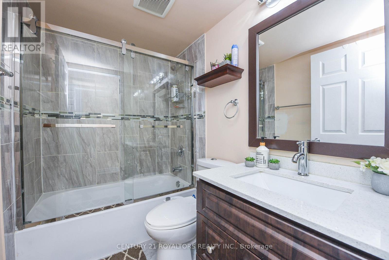 1602 - 30 Malta Avenue, Brampton, Ontario  L6Y 4S5 - Photo 34 - W12429454
